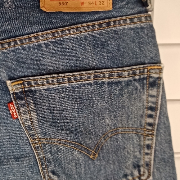 Levi’s 550 Men's Relaxed Fit Jeans Medium Wash Size 34X32 - Picture 5 of 6